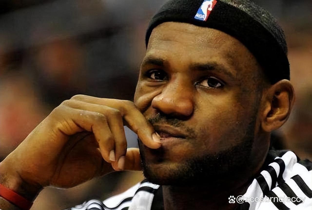 詹姆斯新星险胜表现突出,RNG前途光明!热度持续攀升 詹姆斯新星险胜表现突出,RNG前途光明!热度持续攀升