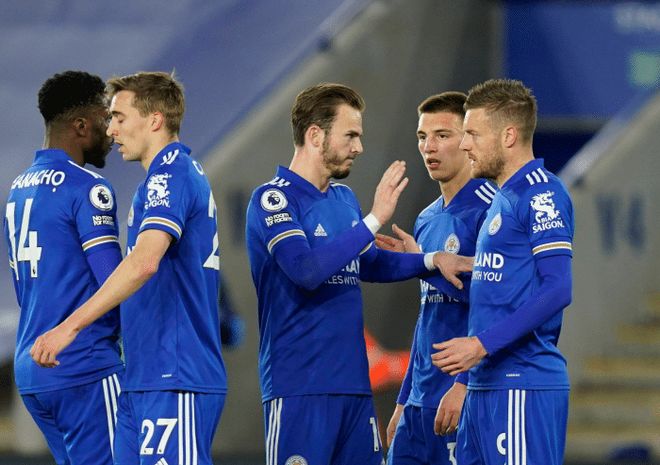 比利亚雷亚尔训练开放日;关键时刻官宣签约引欢呼;欧联在即;训练强度明显提升 比利亚雷亚尔训练开放日;关键时刻官宣签约引欢呼;欧联在即;训练强度明显提升