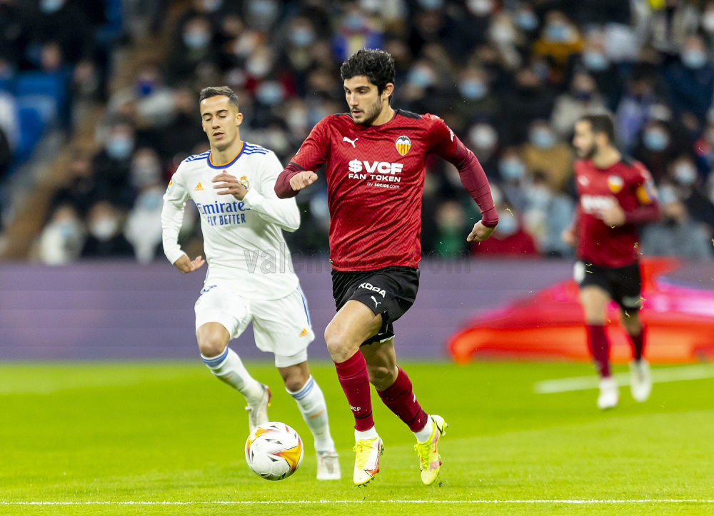 赛地聚焦：西甲今晚热度飙升，瓦伦西亚再遭质疑，目标明确，心理建设被强调的简单介绍