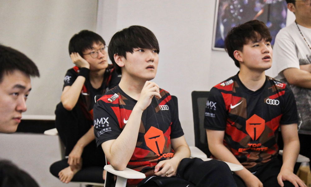 海星直播-JackeyLove在日本队比赛中逆转，问鼎冠军引发热议！的简单介绍