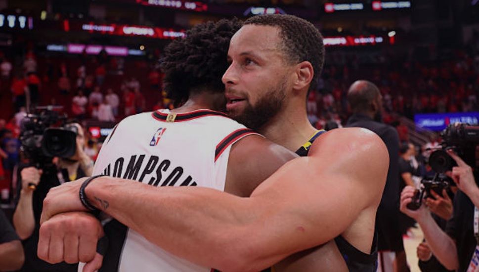 海星直播-关于库里回归赛场，赛事规则更新首场状态亮眼，热火观众沸腾！的信息