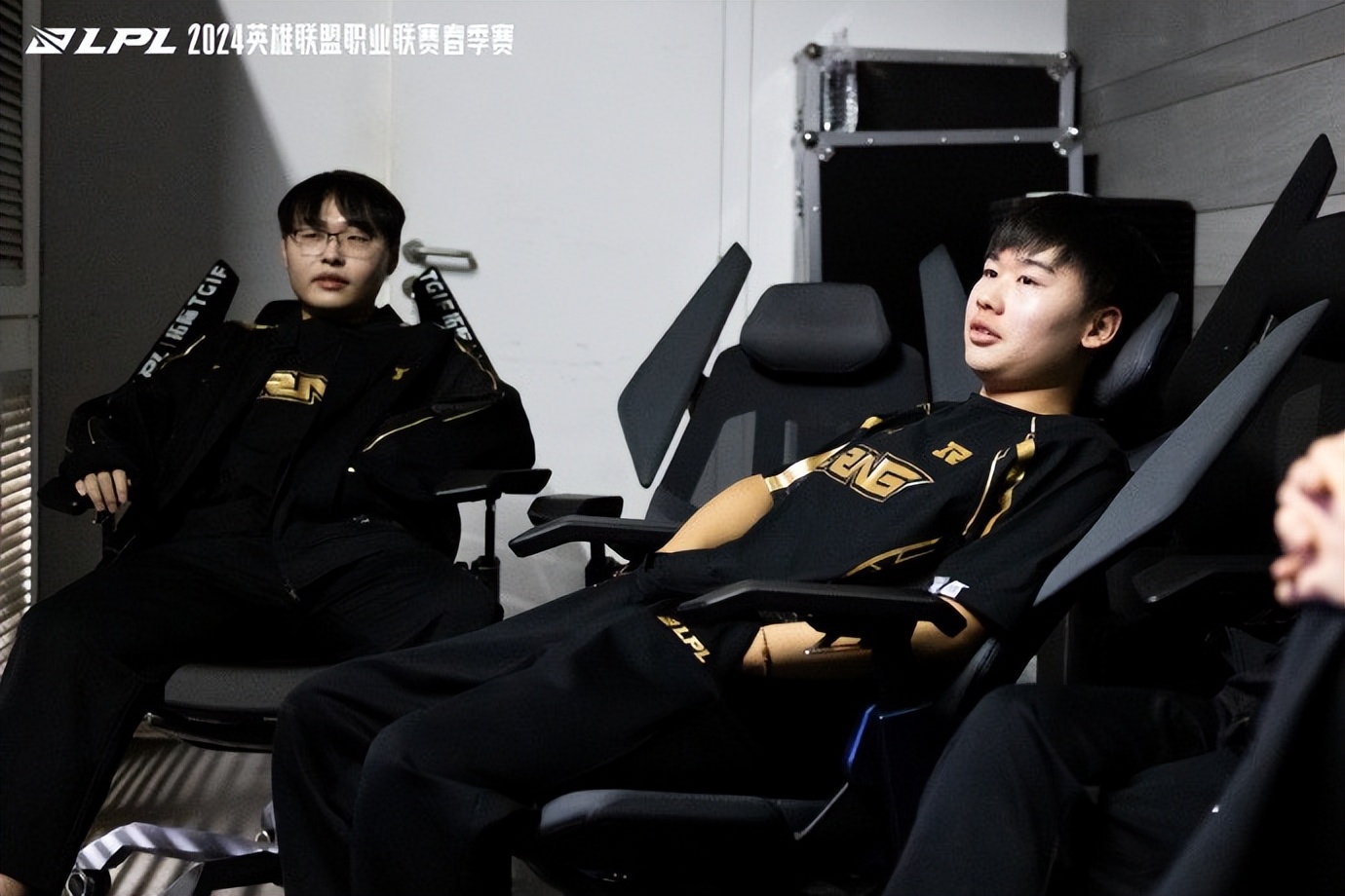 海星体育-JackeyLove在RNG比赛中势不可挡，出色防守引发热议！的简单介绍